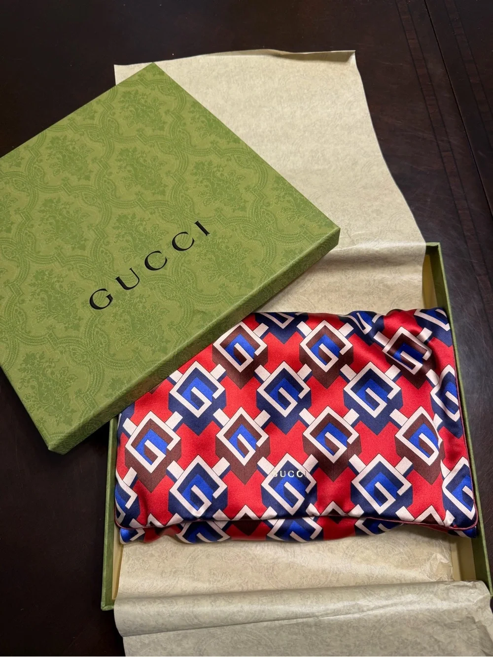 New Gucci Geometric G Logo Neck Pillow Travel Accessories Red Blue